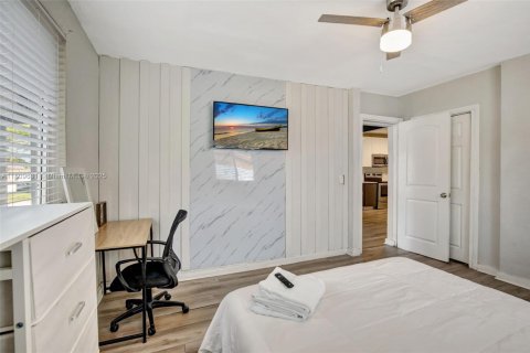 House in Miramar, Florida 3 bedrooms, 98.1 sq.m. № 1752175 - photo 19