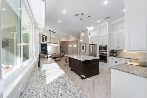 House in Newberry, Florida 4 bedrooms, 288.46 sq.m. № 1622808 - photo 22