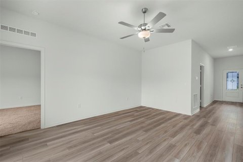 House in Astatula, Florida 3 bedrooms, 130.16 sq.m. № 1850991 - photo 9