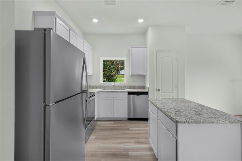 House in Astatula, Florida 3 bedrooms, 130.16 sq.m. № 1850991 - photo 4