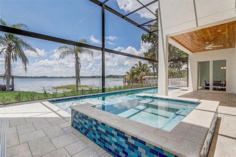 House in Orlando, Florida 6 bedrooms, 676.33 sq.m. № 2218827 - photo 3