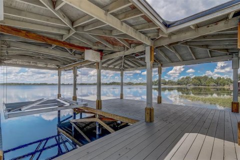 House in Orlando, Florida 6 bedrooms, 676.33 sq.m. № 2218827 - photo 5