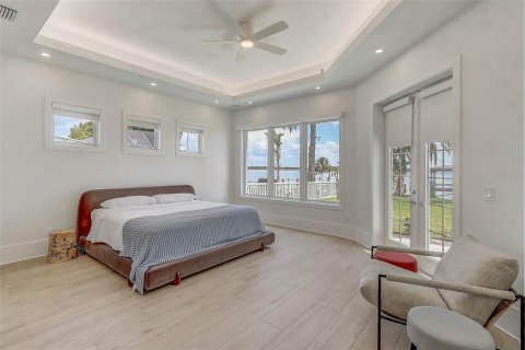 House in Orlando, Florida 6 bedrooms, 676.33 sq.m. № 2218827 - photo 15