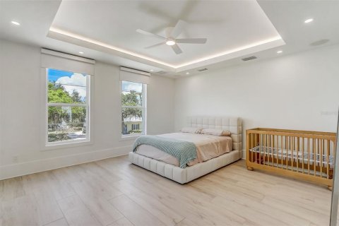House in Orlando, Florida 6 bedrooms, 676.33 sq.m. № 2218827 - photo 24