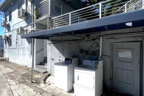 Villa ou maison à louer à Miami, Floride: 1 chambre, 62.71 m2 № 1878630 - photo 8