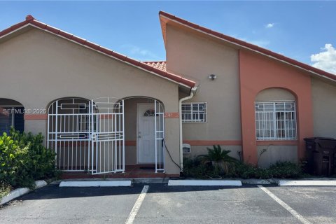 Casa en Hialeah, Florida 2 dormitorios, 89.19 m2 № 2372641