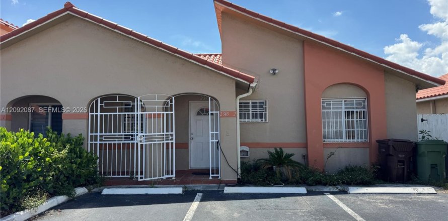 Casa en Hialeah, Florida 2 dormitorios, 89.19 m2 № 2372641