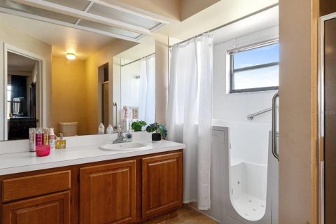 House in Lake Wales, Florida 2 bedrooms, 143.91 sq.m. № 1843090 - photo 16