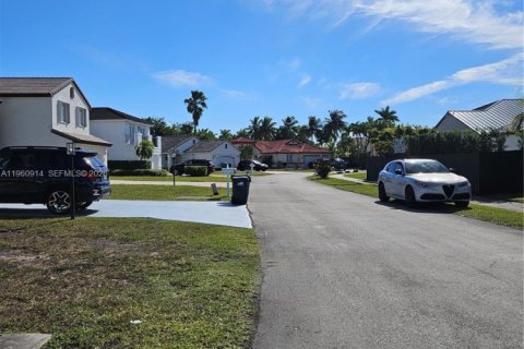 Casa en alquiler en Miami, Florida, 4 dormitorios, 206.34 m2 № 2023541 - foto 10