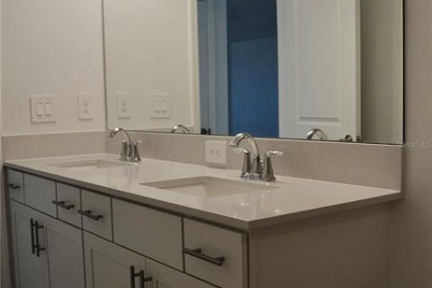 Casa en alquiler en Bradenton, Florida, 6 dormitorios, 359.25 m2 № 1536823 - foto 29