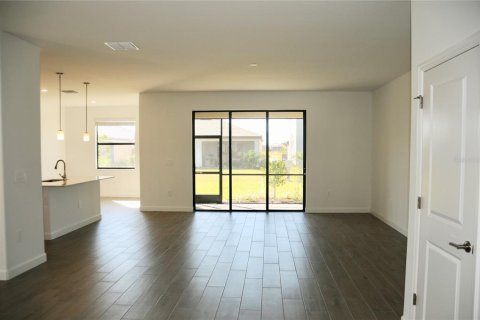 Casa en alquiler en Bradenton, Florida, 6 dormitorios, 359.25 m2 № 1536823 - foto 7