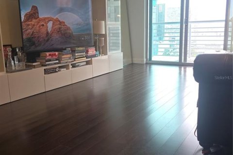 Condo in Miami, Florida, 2 bedrooms № 2205674 - photo 17