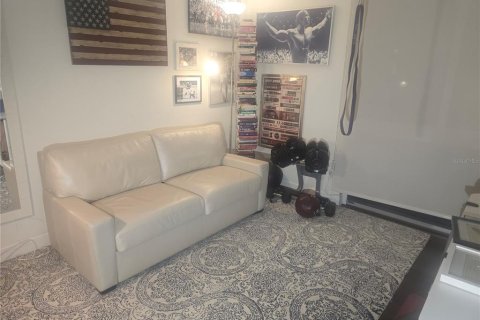 Condo in Miami, Florida, 2 bedrooms № 2205674 - photo 10