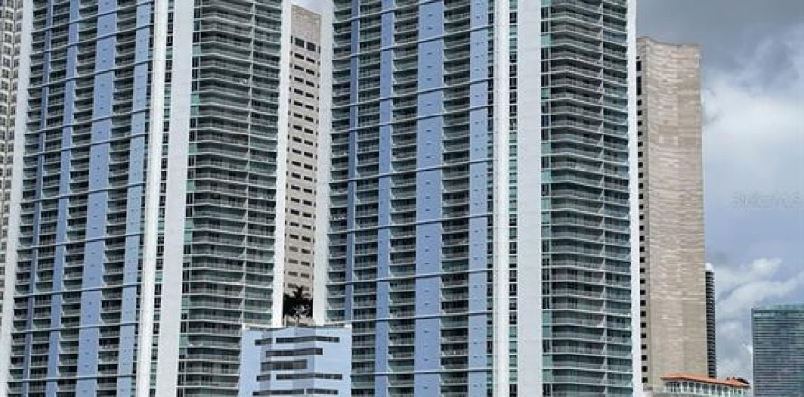 Condo in Miami, Florida, 2 bedrooms № 2205674