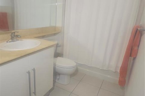 Condo in Miami, Florida, 2 bedrooms № 2205674 - photo 14