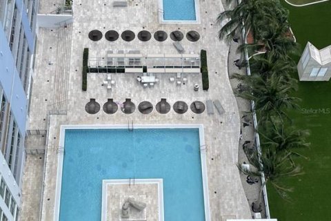 Condo in Miami, Florida, 2 bedrooms № 2205674 - photo 18