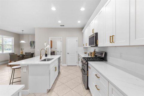 Casa en venta en Tampa, Florida, 5 dormitorios, 288.93 m2 № 1866404 - foto 23