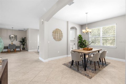 Casa en venta en Tampa, Florida, 5 dormitorios, 288.93 m2 № 1866404 - foto 15