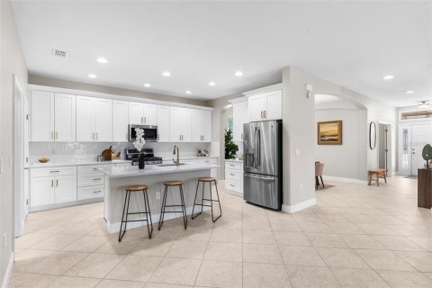 Casa en venta en Tampa, Florida, 5 dormitorios, 288.93 m2 № 1866404 - foto 18
