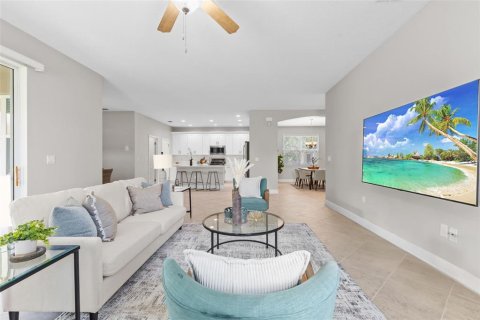 Casa en venta en Tampa, Florida, 5 dormitorios, 288.93 m2 № 1866404 - foto 30