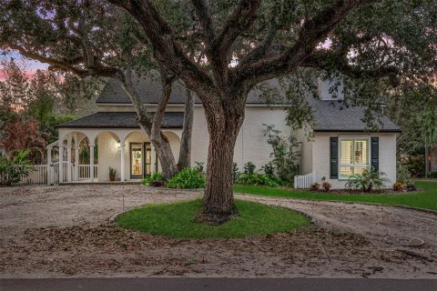 House in New Smyrna Beach, Florida 3 bedrooms, 358.32 sq.m. № 2110950 - photo 4