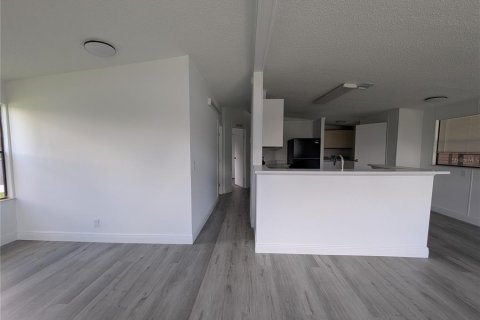 Appartement à louer à Kissimmee, Floride: 2 chambres, 113.34 m2 № 2398430 - photo 7