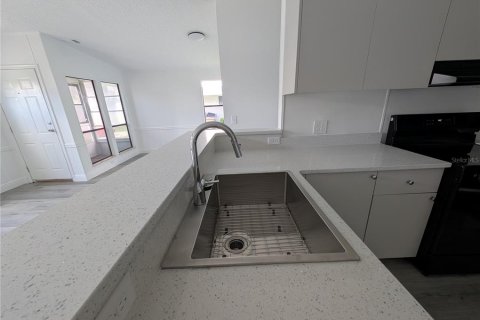 Appartement à louer à Kissimmee, Floride: 2 chambres, 113.34 m2 № 2398430 - photo 16