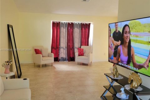 Villa ou maison à vendre à Sebring, Floride: 3 chambres № 2025101 - photo 12