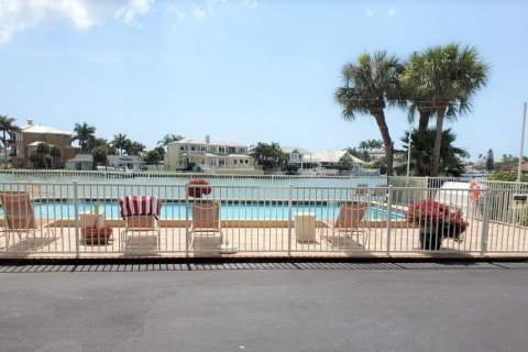 Copropriété à vendre à Clearwater, Floride: 2 chambres, 102.19 m2 № 2118272 - photo 10