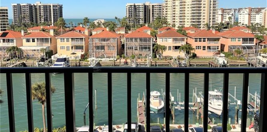 Condo à Clearwater, Floride, 2 chambres № 2118272