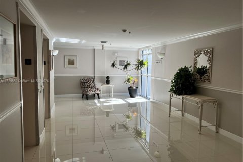Condo in Doral, Florida, 3 bedrooms  № 1868012 - photo 4