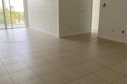 Condo in Doral, Florida, 3 bedrooms  № 1868012 - photo 19