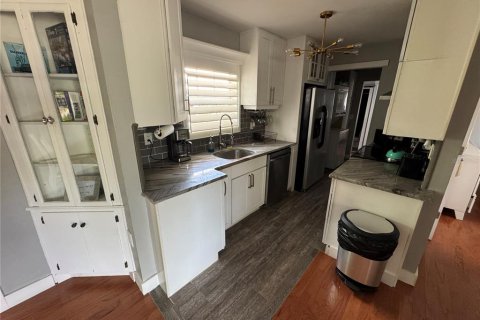 House in Ocala, Florida 3 bedrooms, 111.48 sq.m. № 1618852 - photo 9