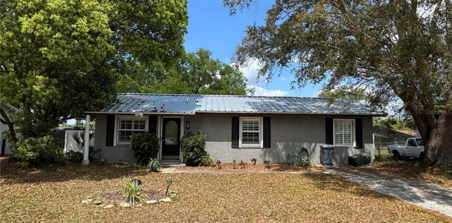 House in Ocala, Florida 3 bedrooms, 111.48 sq.m. № 1618852