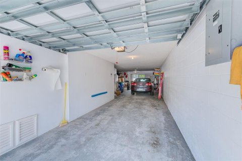 Townhouse in Indian Rocks Beach, Florida 3 bedrooms, 145.48 sq.m. № 1613702 - photo 29
