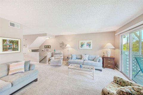Townhouse in Indian Rocks Beach, Florida 3 bedrooms, 145.48 sq.m. № 1613702 - photo 8