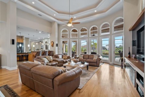 House in Punta Gorda, Florida 4 bedrooms, 391.12 sq.m. № 2122980 - photo 5