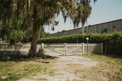 House in Ocala, Florida 3 bedrooms, 165.55 sq.m. № 2091944 - photo 24