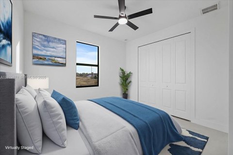 Villa ou maison à vendre à Lehigh Acres, Floride: 4 chambres, 145.86 m2 № 1976885 - photo 5