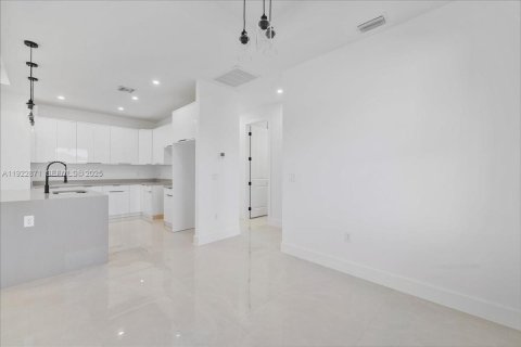 Villa ou maison à vendre à Lehigh Acres, Floride: 4 chambres, 145.86 m2 № 1976885 - photo 15