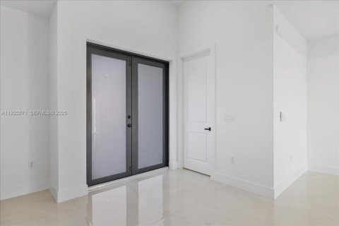 Villa ou maison à vendre à Lehigh Acres, Floride: 4 chambres, 145.86 m2 № 1976885 - photo 12