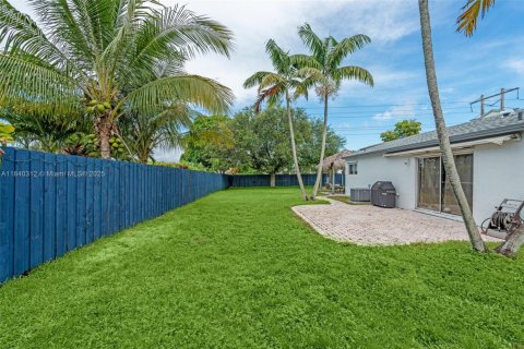 House in Davie, Florida 3 bedrooms, 126.35 sq.m. № 1828968 - photo 23