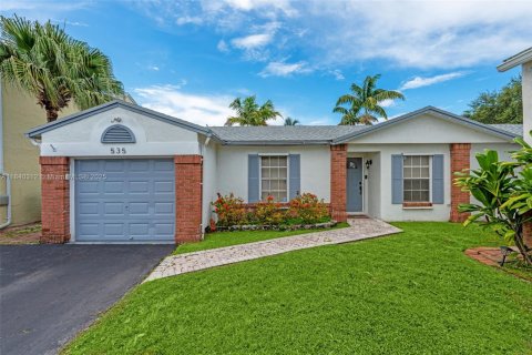 House in Davie, Florida 3 bedrooms, 126.35 sq.m. № 1828968 - photo 1