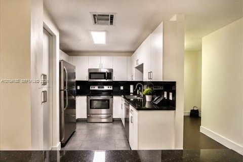 Copropriété à vendre à Miami, Floride: 2 chambres, 88.26 m2 № 2412920 - photo 17