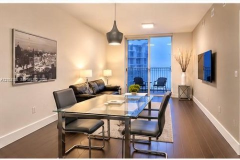 Copropriété à vendre à Miami, Floride: 2 chambres, 88.26 m2 № 2412920 - photo 5