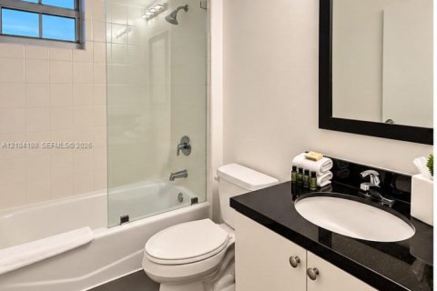 Copropriété à vendre à Miami, Floride: 2 chambres, 88.26 m2 № 2412920 - photo 16