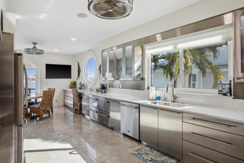Casa en venta en Saint Pete Beach, Florida, 4 dormitorios, 324.14 m2 № 1657985 - foto 12