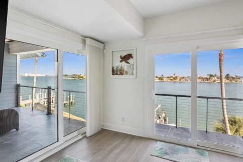Casa en venta en Saint Pete Beach, Florida, 4 dormitorios, 324.14 m2 № 1657985 - foto 25