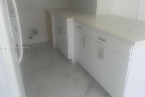 Casa en venta en Hollywood, Florida, 3 dormitorios, 157.38 m2 № 2034204 - foto 13