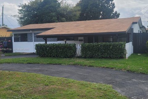 Villa ou maison à Hollywood, Floride 3 chambres, 157.38 m2 № 2034204